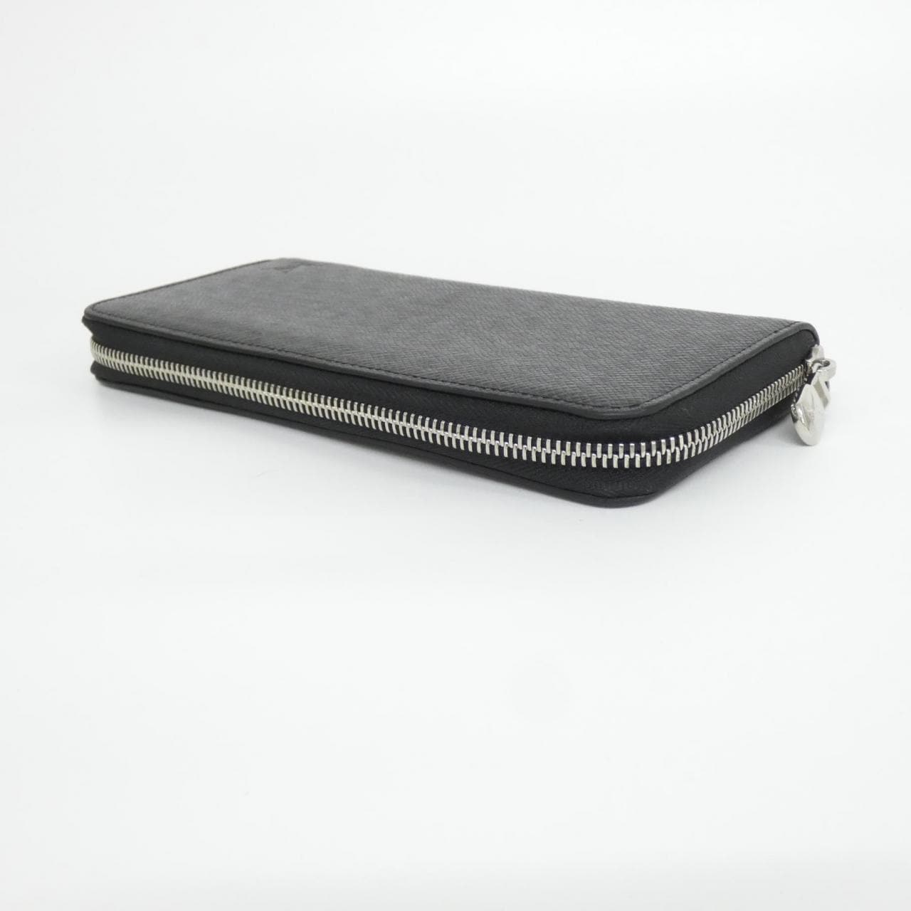 ルイヴィトン タイガ ジッピー ウォレット ホリゾンタル M31071 財布