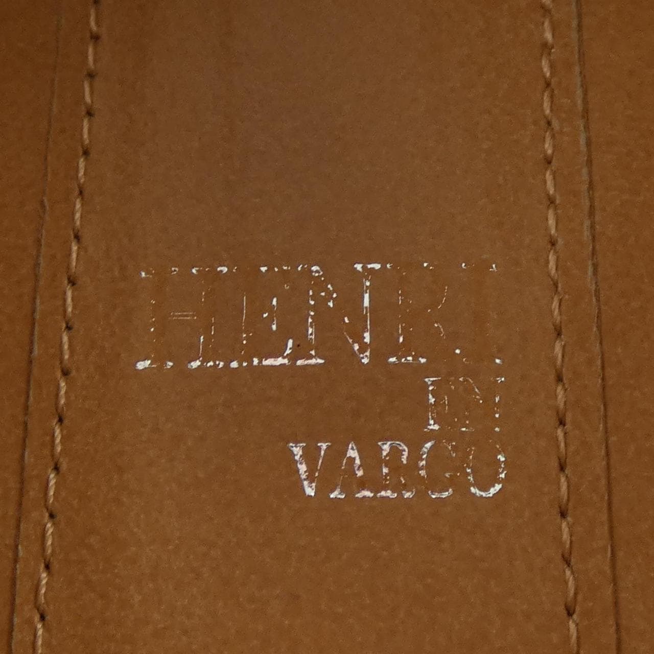 HENRI EN VARGO フラットシューズ