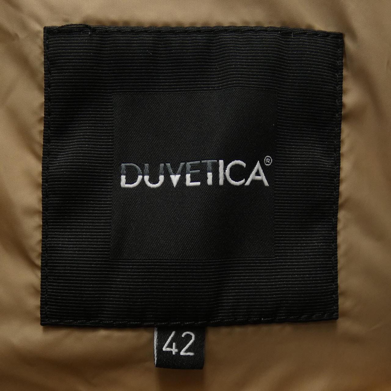 デュベティカ DUVETICA ダウンジャケット