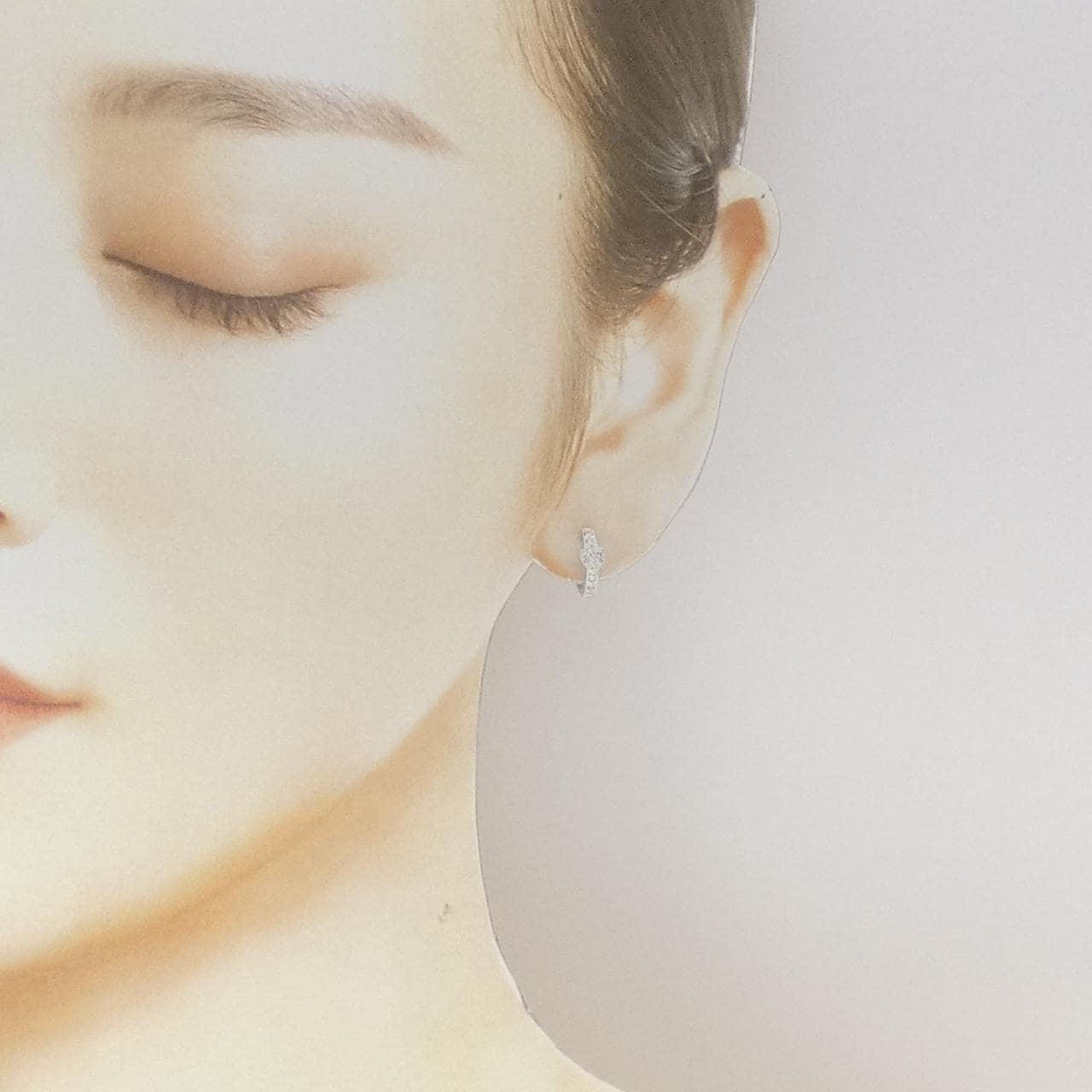 K18WG ハート ダイヤモンド ピアス 0.12CT