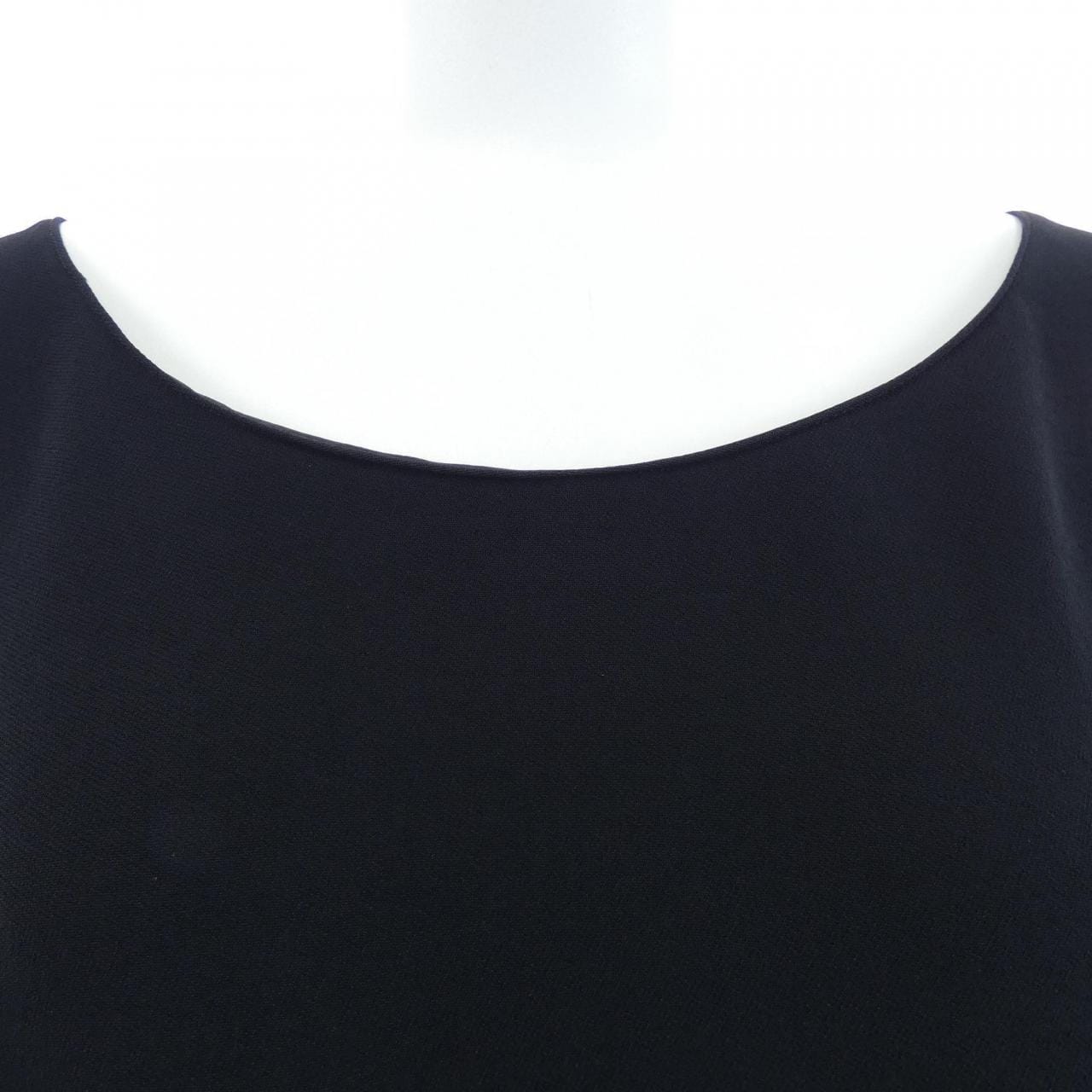 ザロウ THE ROW Tシャツ