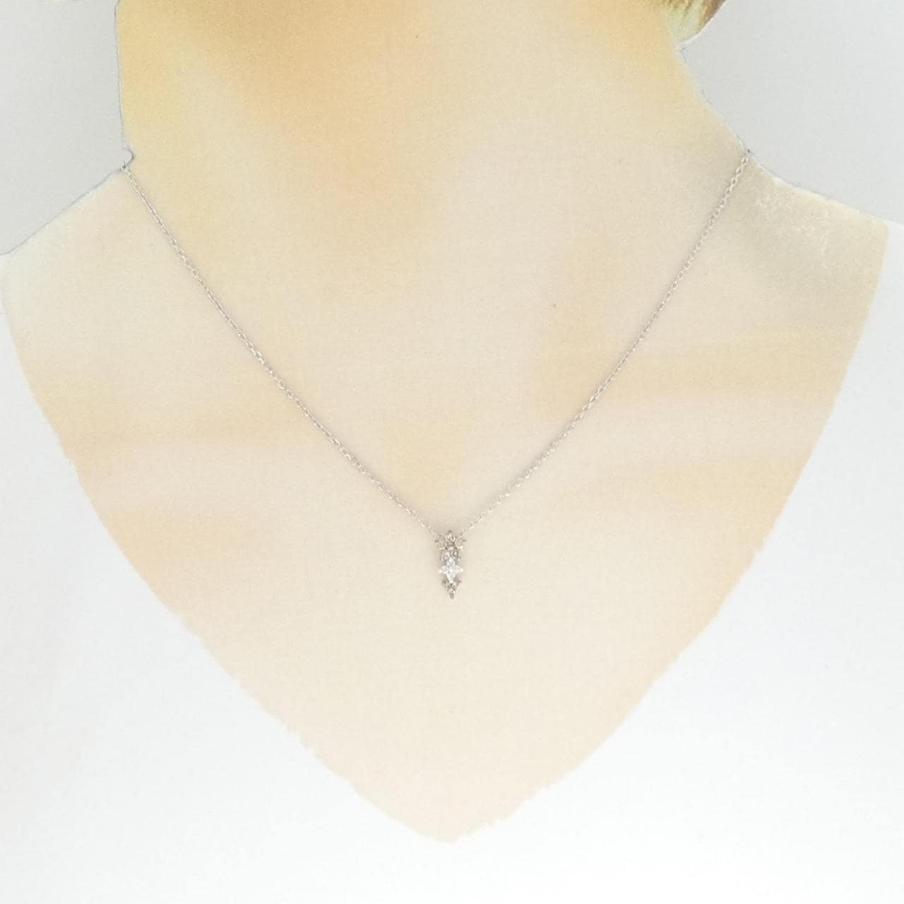 K18WG 花鑽石項鍊 0.18CT