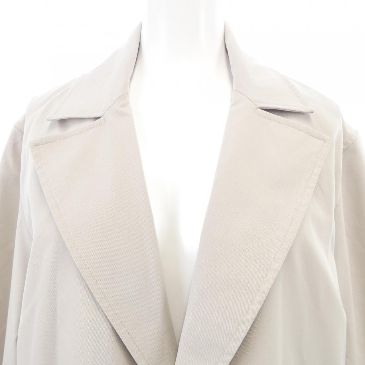 アデイインザライフ A DAY IN THE LIFE コート