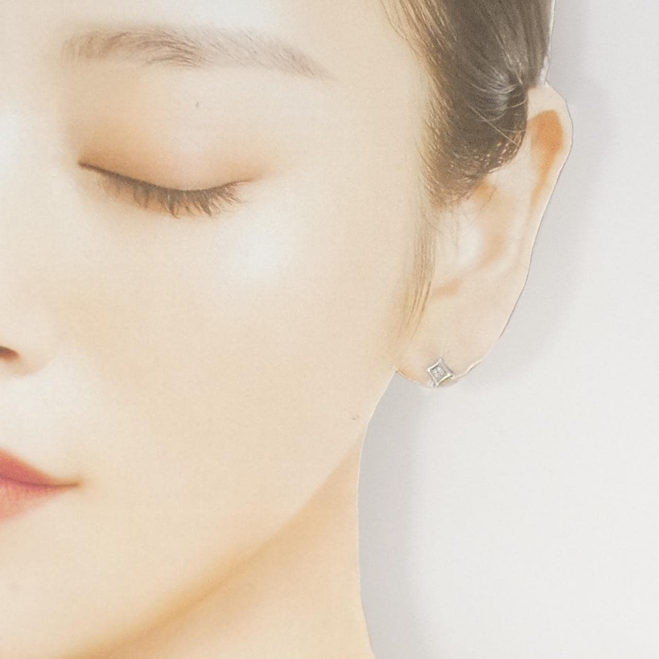 K10WG ダイヤモンド ピアス