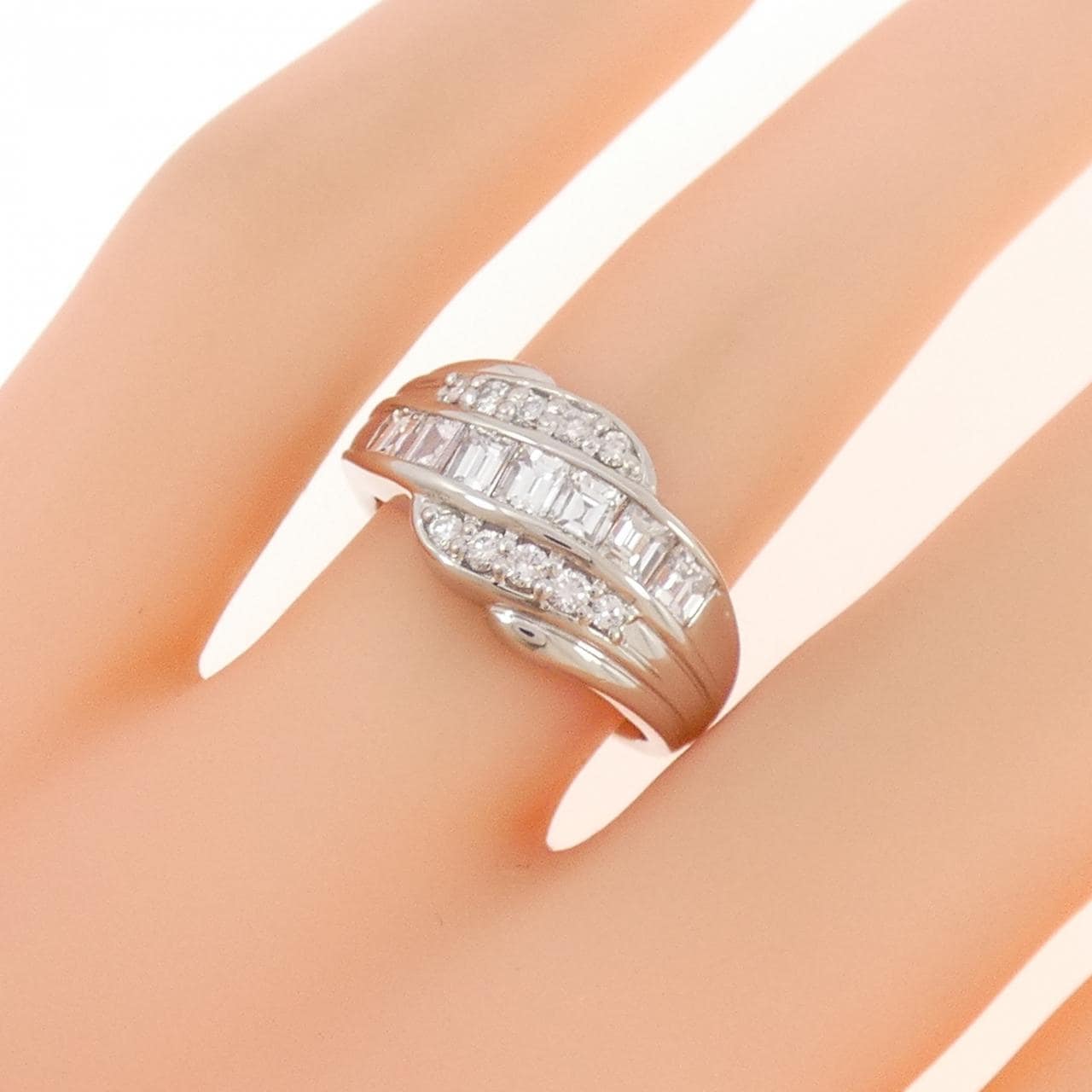 PT900 ダイヤモンド リング 1.00CT