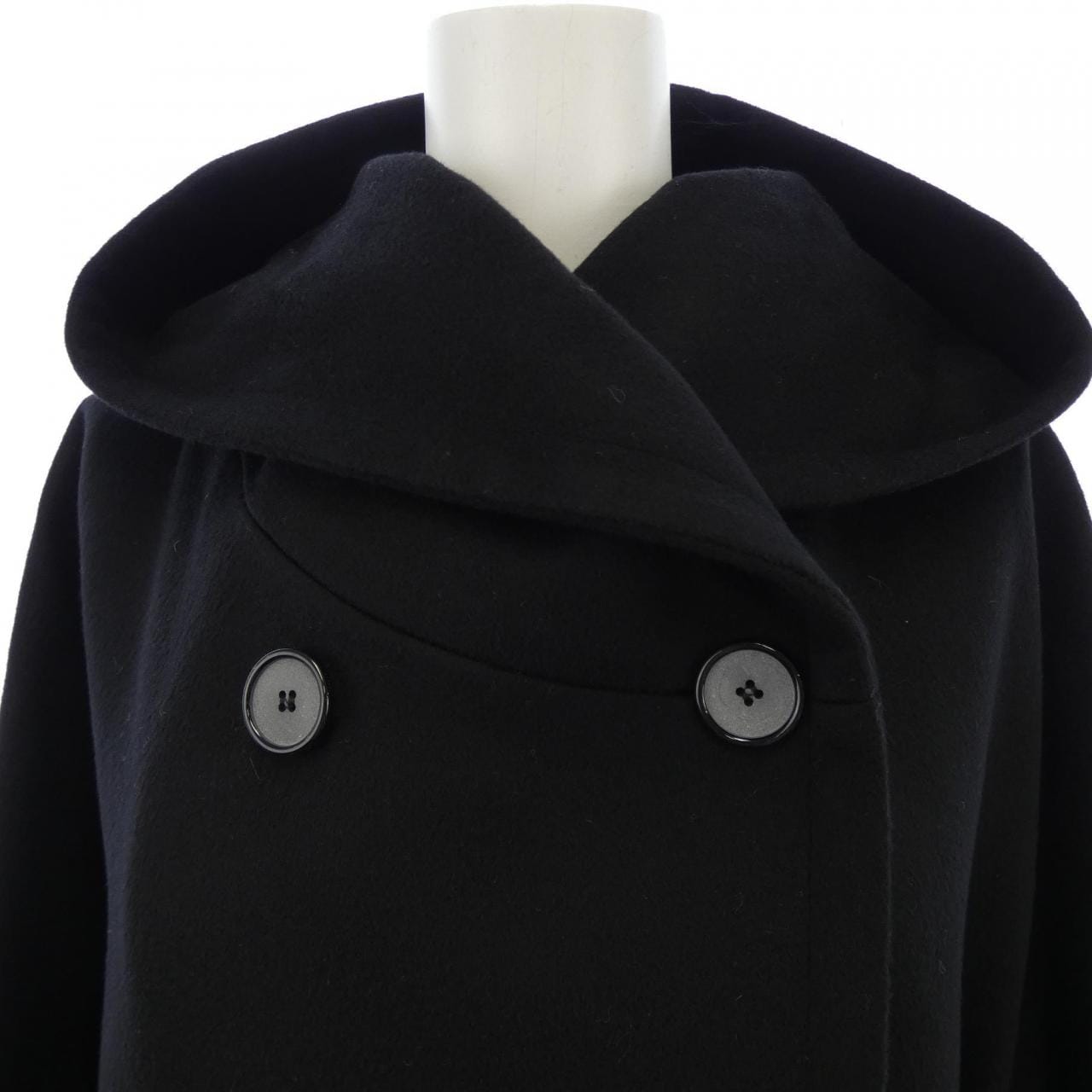 TAGLIATORE coat