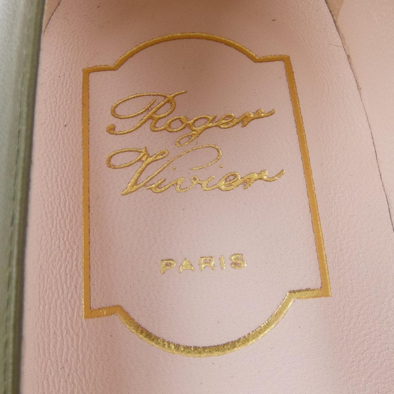 ロジェヴィヴィエ ROGER VIVIER パンプス