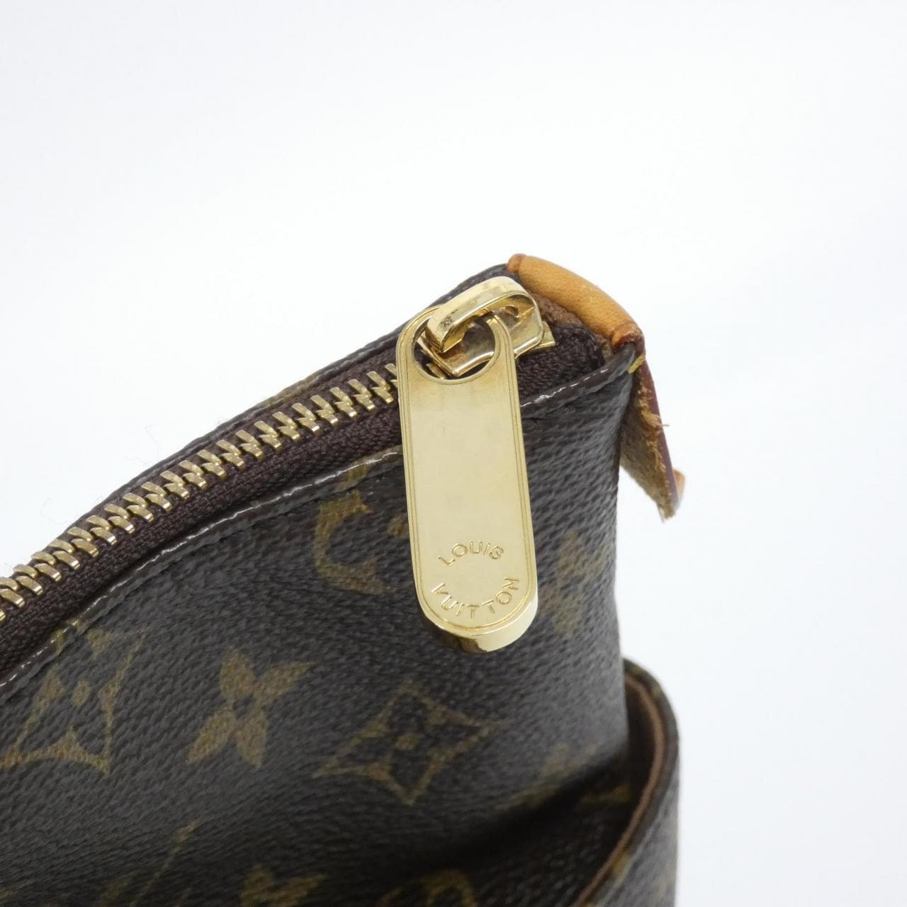 ルイヴィトン モノグラム トータリー MM M56689 バッグ