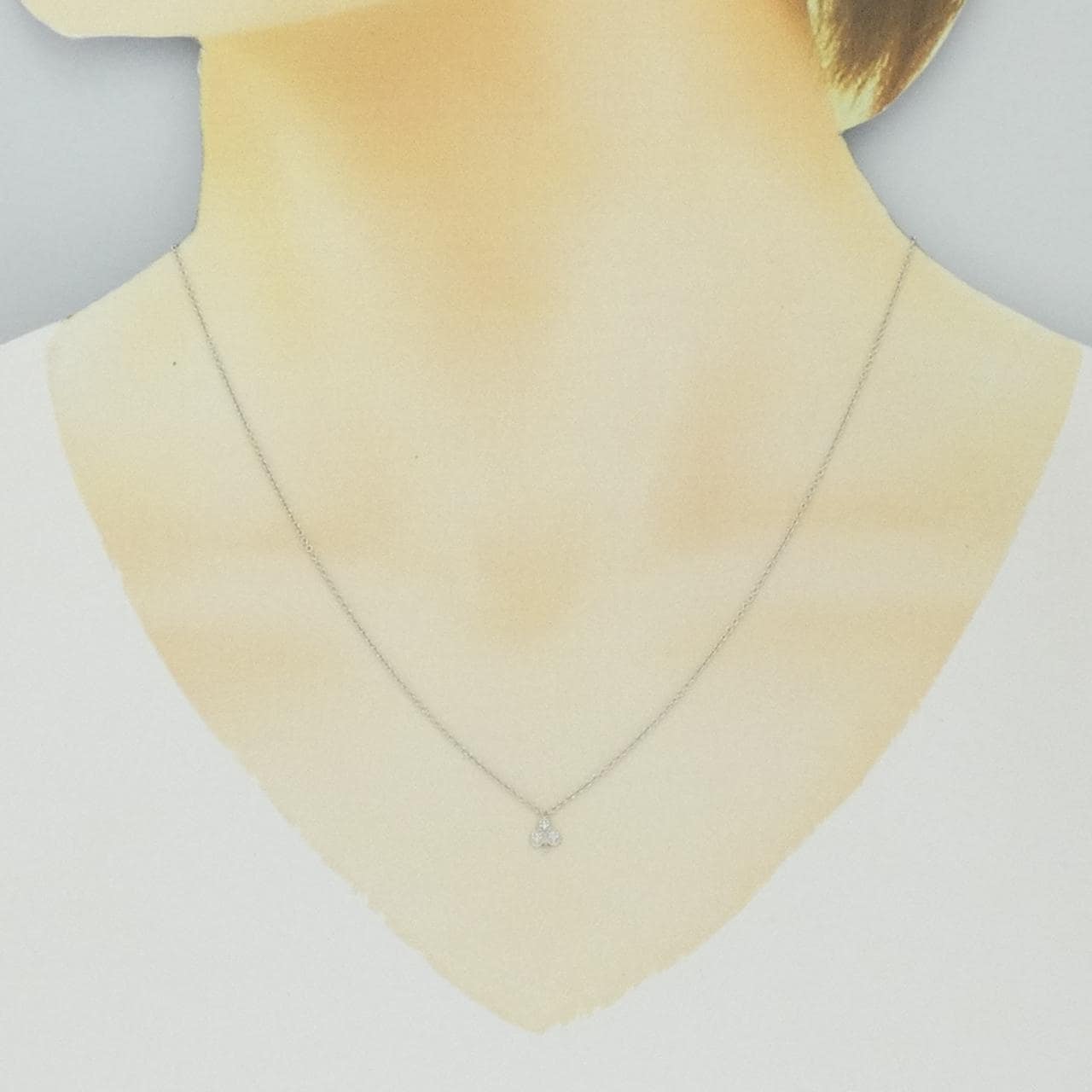 585WG Diamond Necklace