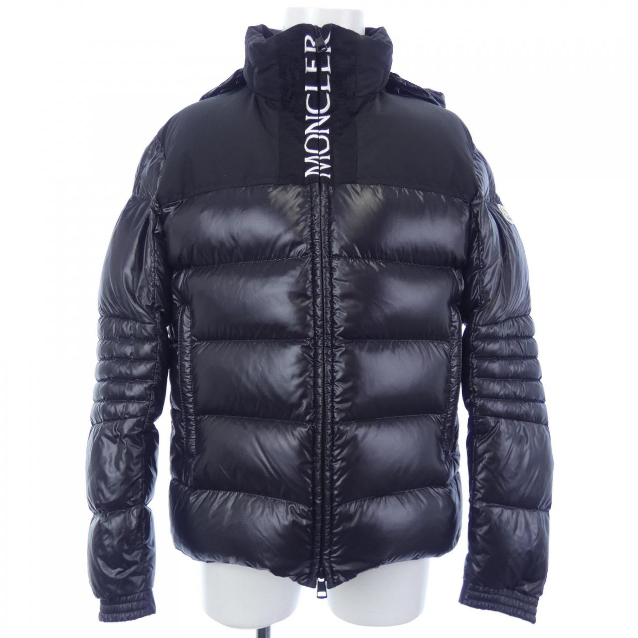 モンクレール MONCLER ダウンジャケット