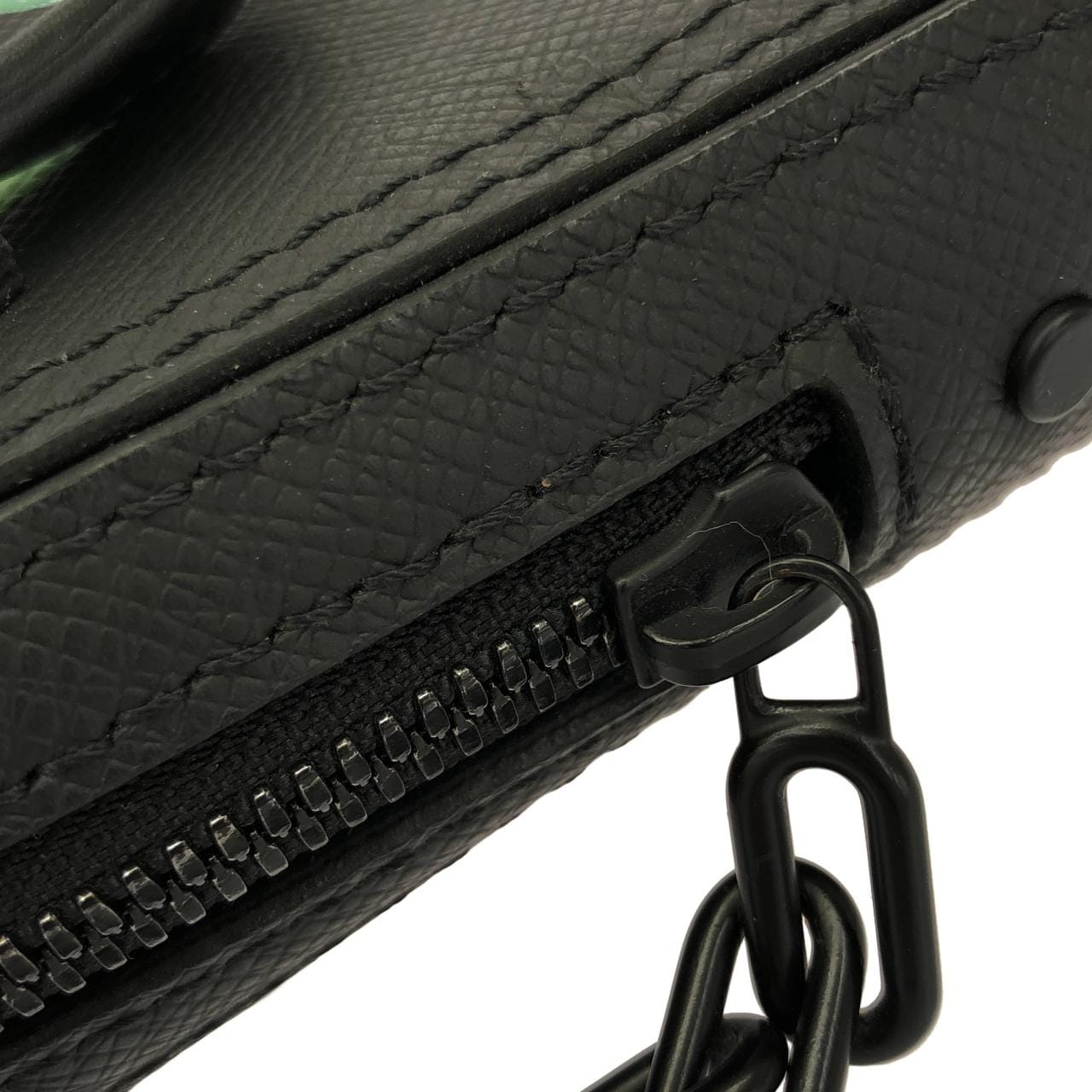 ルイヴィトン タイガ レインボーカラー ダヌーブ メッセンジャー M30332 バッグ