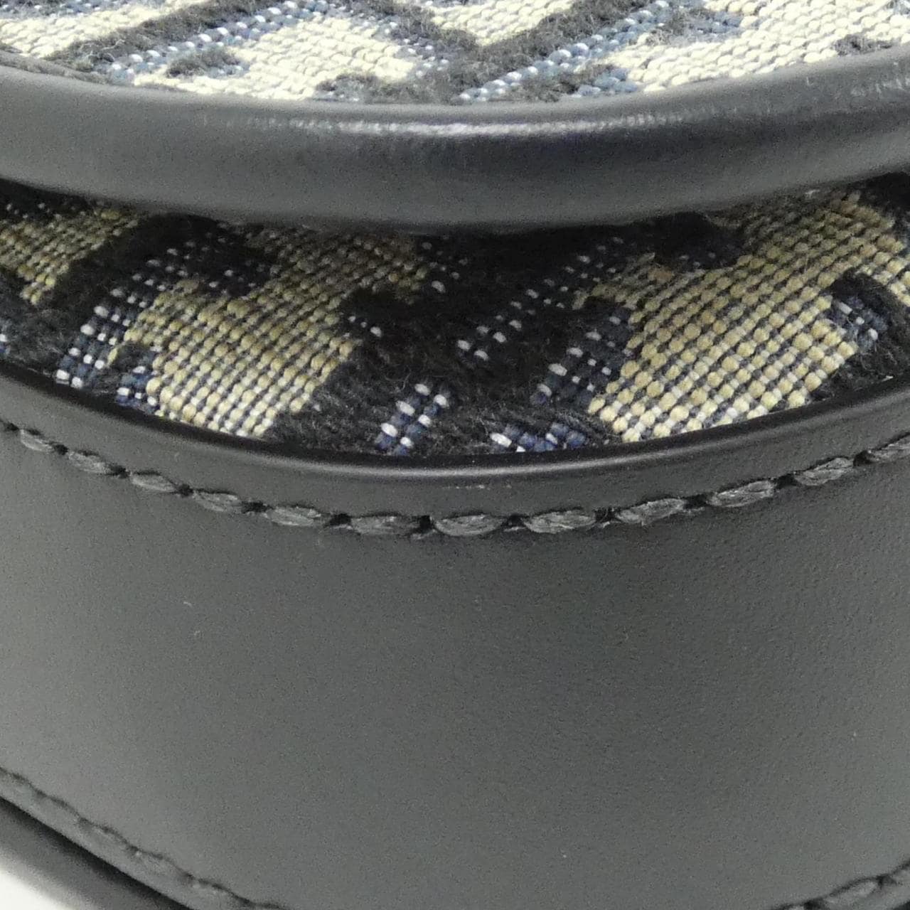 クリスチャンディオール 30 MONTAIGNE AVENUE SMALL M9261UTZR ショルダーバッグ