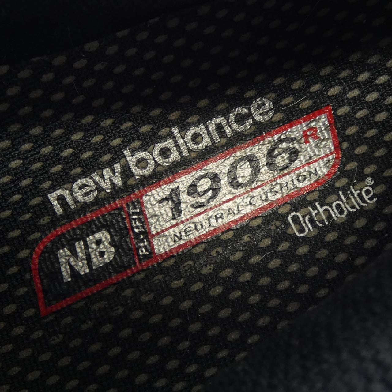 ニューバランス NEW BALANCE M1906ROC スニーカー
