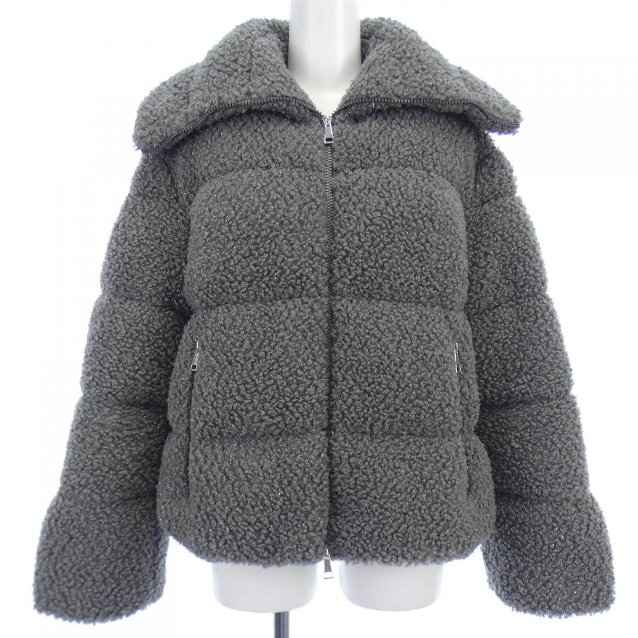 モンクレール MONCLER ダウンジャケット