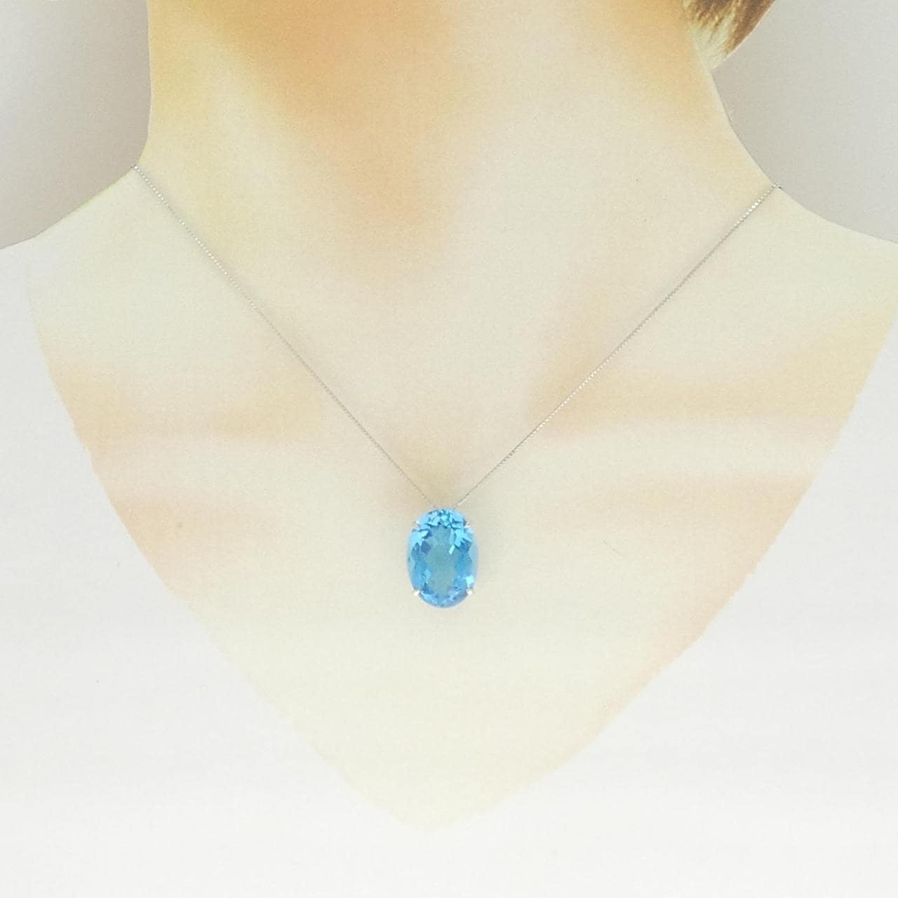 K18WG ブルートパーズ ネックレス 11.00CT