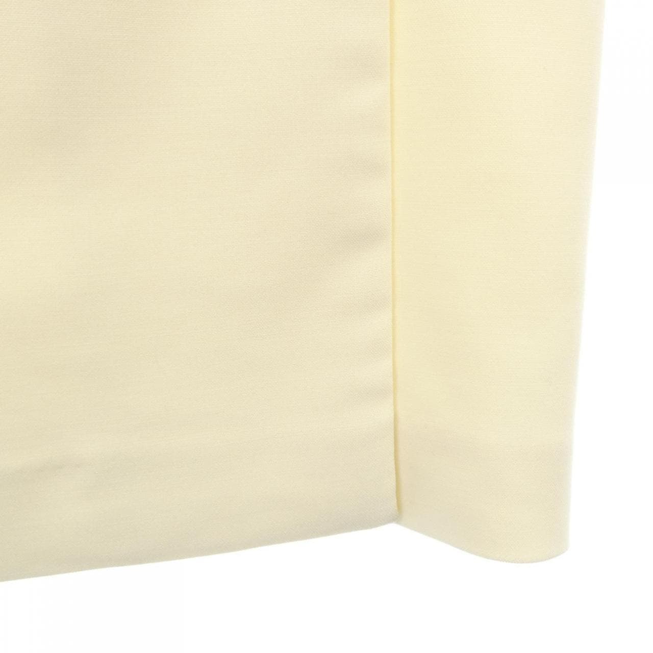 ベイジュ BEIGE. スカート