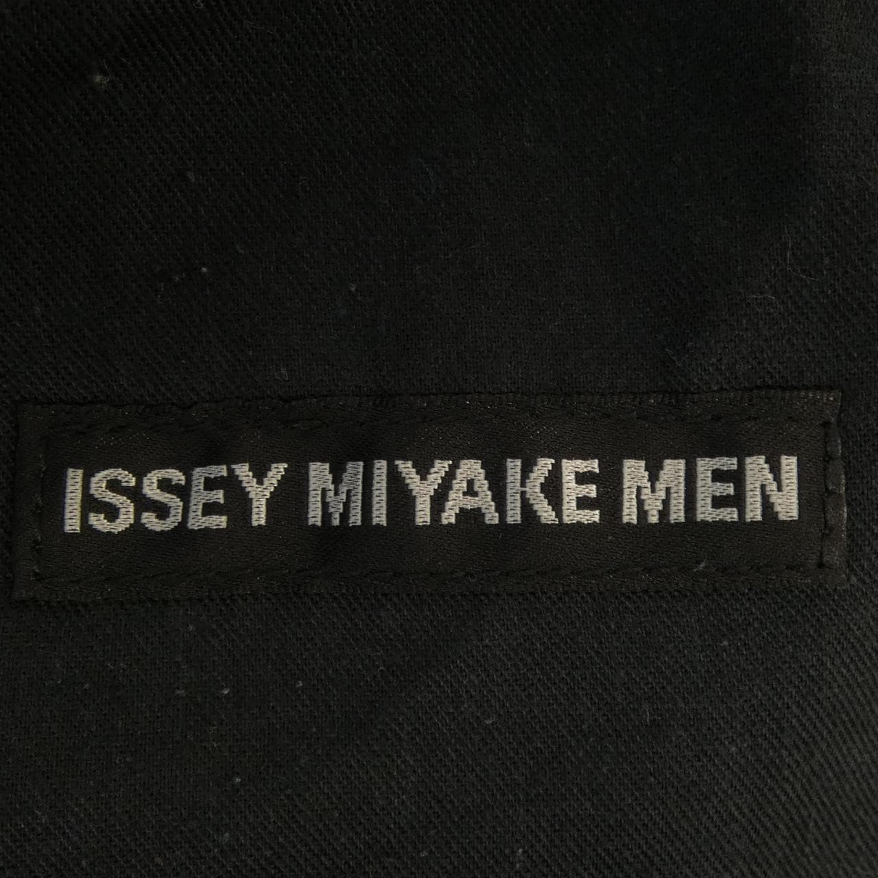 イッセイミヤケメン ISSEY MIYAKE MEN ME33FF249 ジーンズ