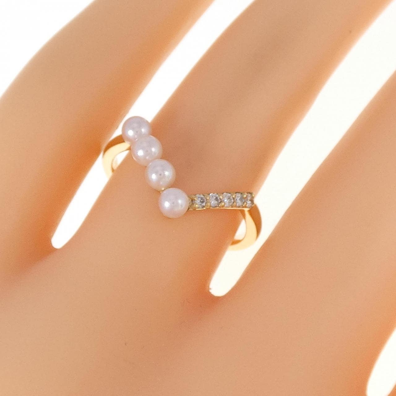 [BRAND NEW] K18YG Akoya pearl ring