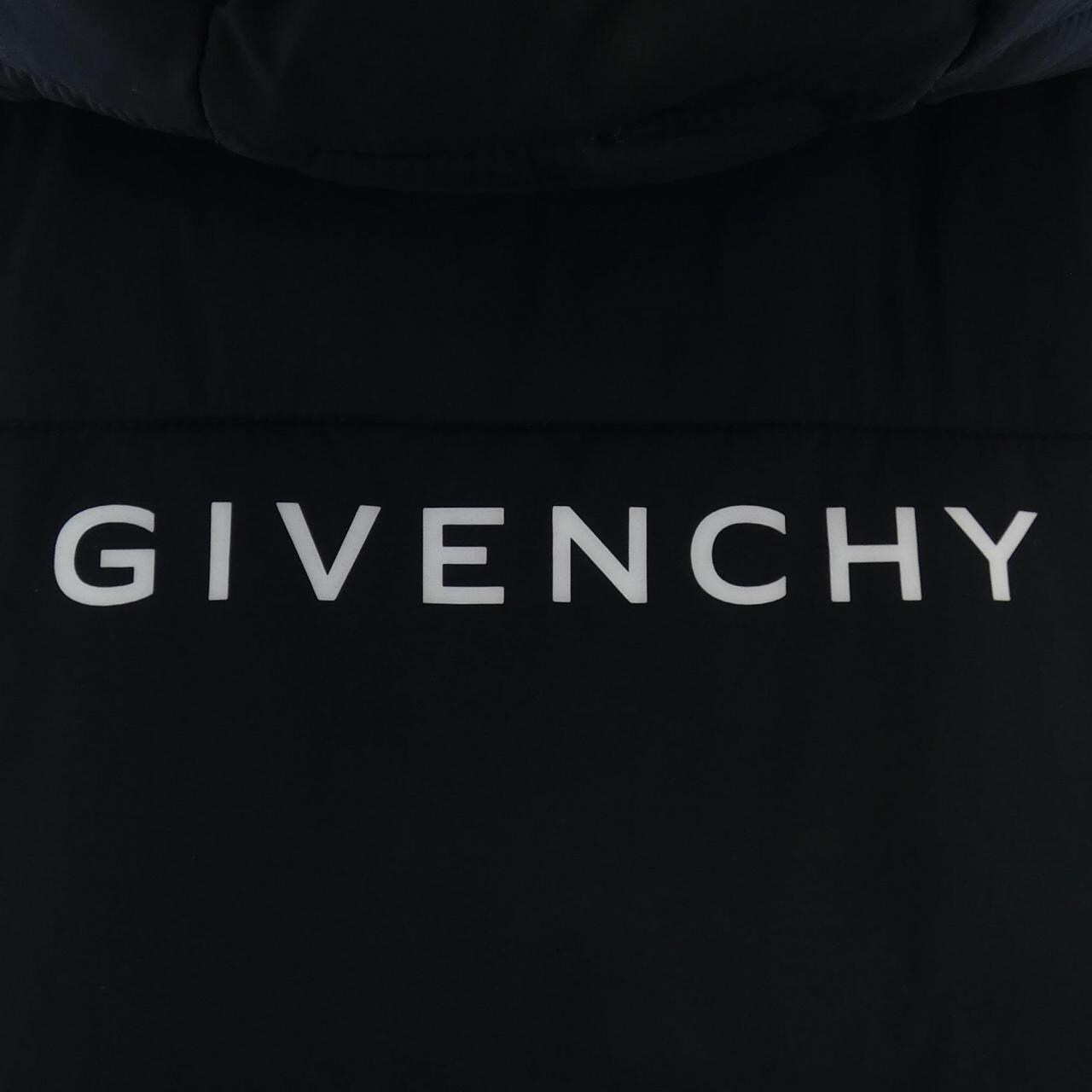 GIVENCHY背心