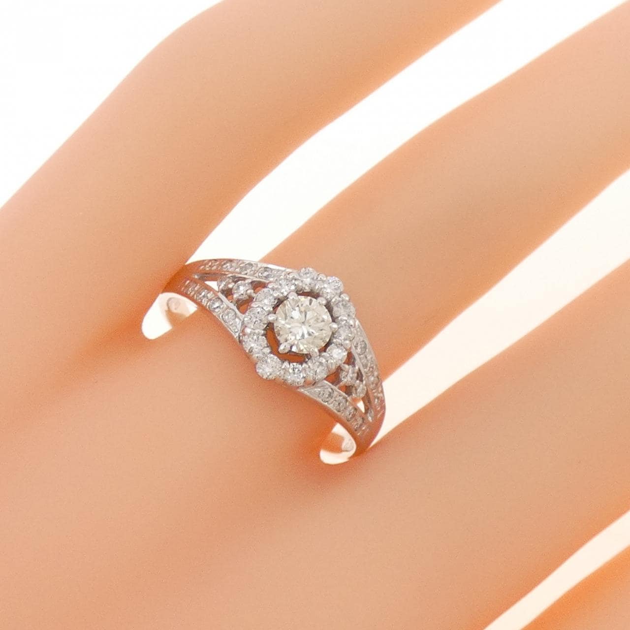 K18WG ダイヤモンド リング 0.30CT