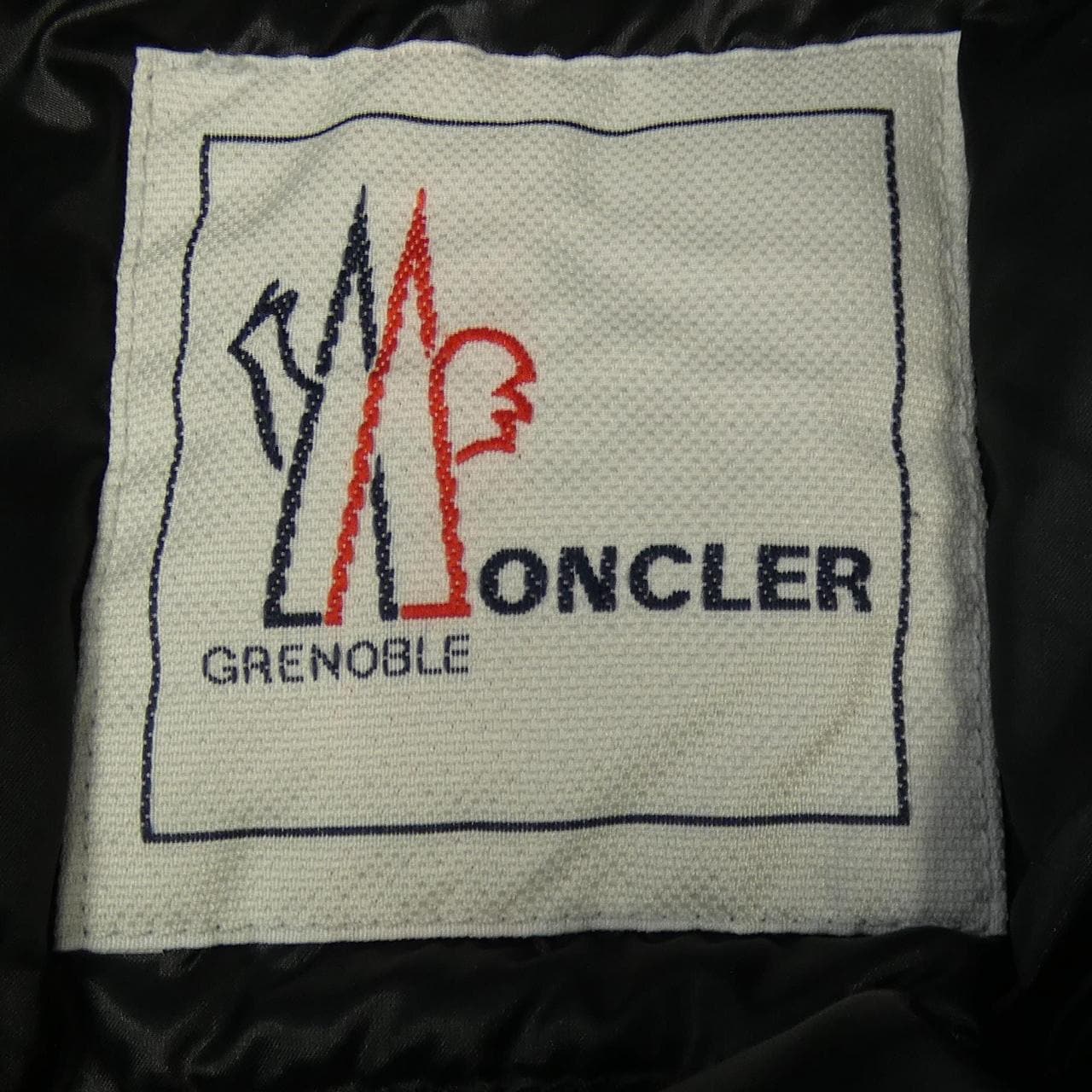 モンクレールグルノーブル MONCLER GRENOBLE BUSSANG ダウンジャケット