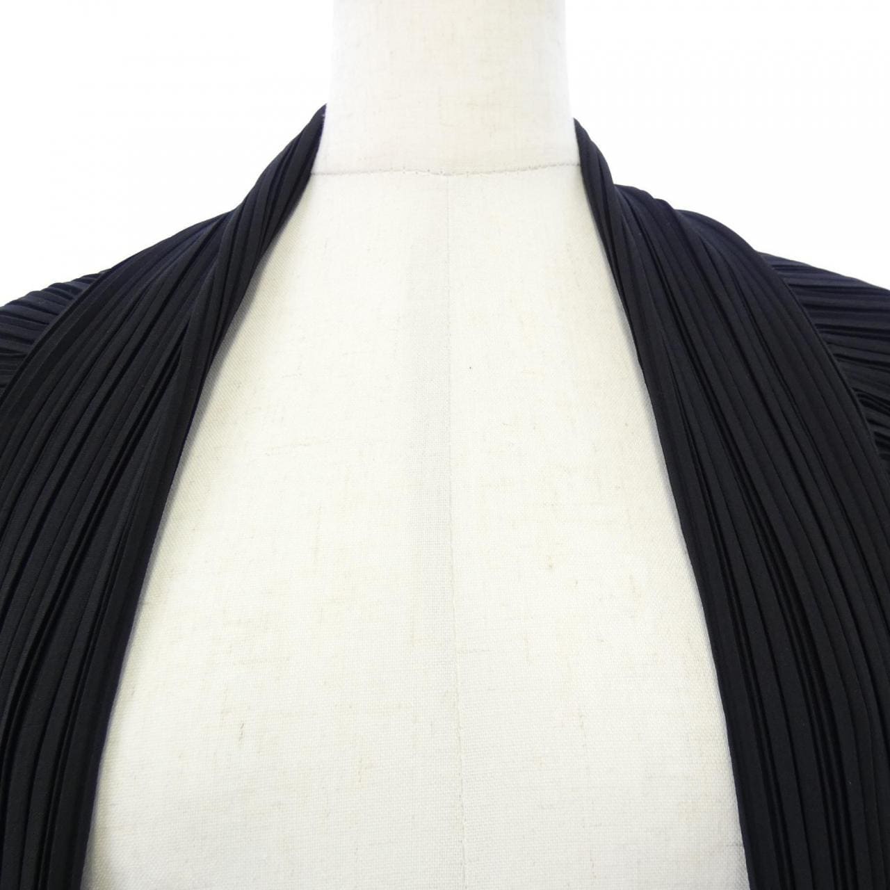 イッセイミヤケ ISSEY MIYAKE RT01FO612 カーディガン