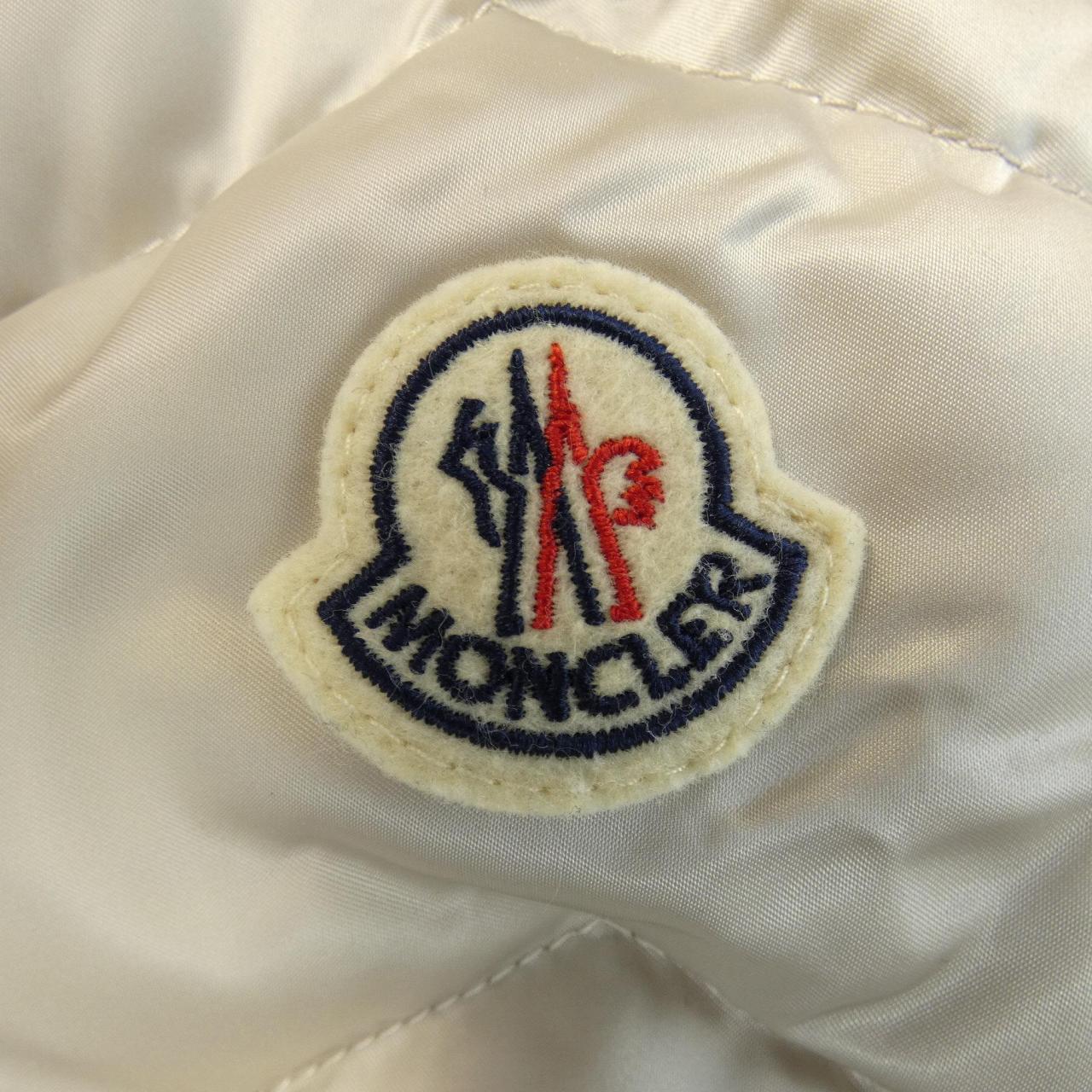 モンクレール MONCLER ダウンジャケット