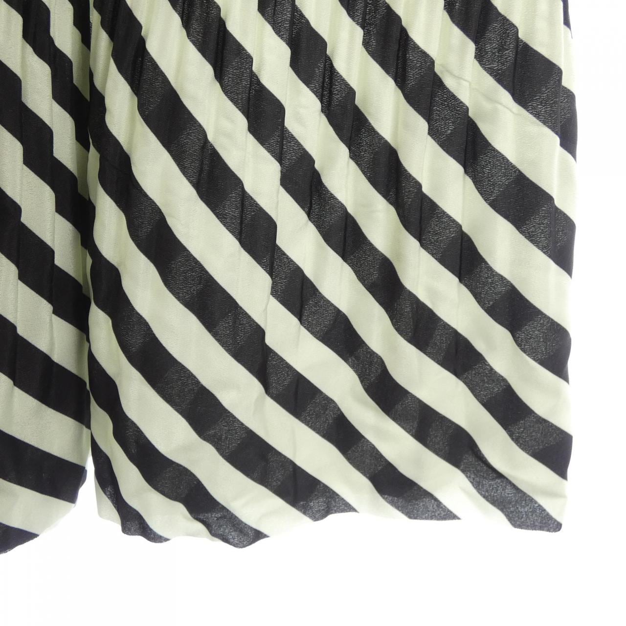 ドリスヴァンノッテン DRIES VAN NOTEN スカート