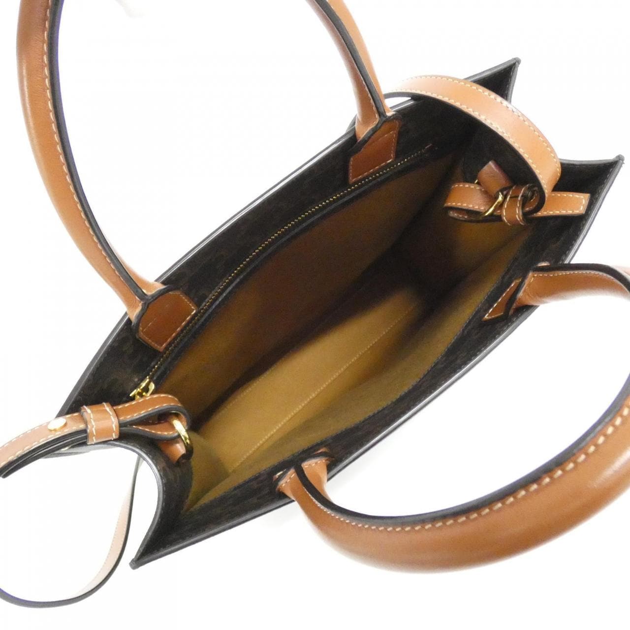 セリーヌ スモール バーティカル カバ 191542BZK バッグ