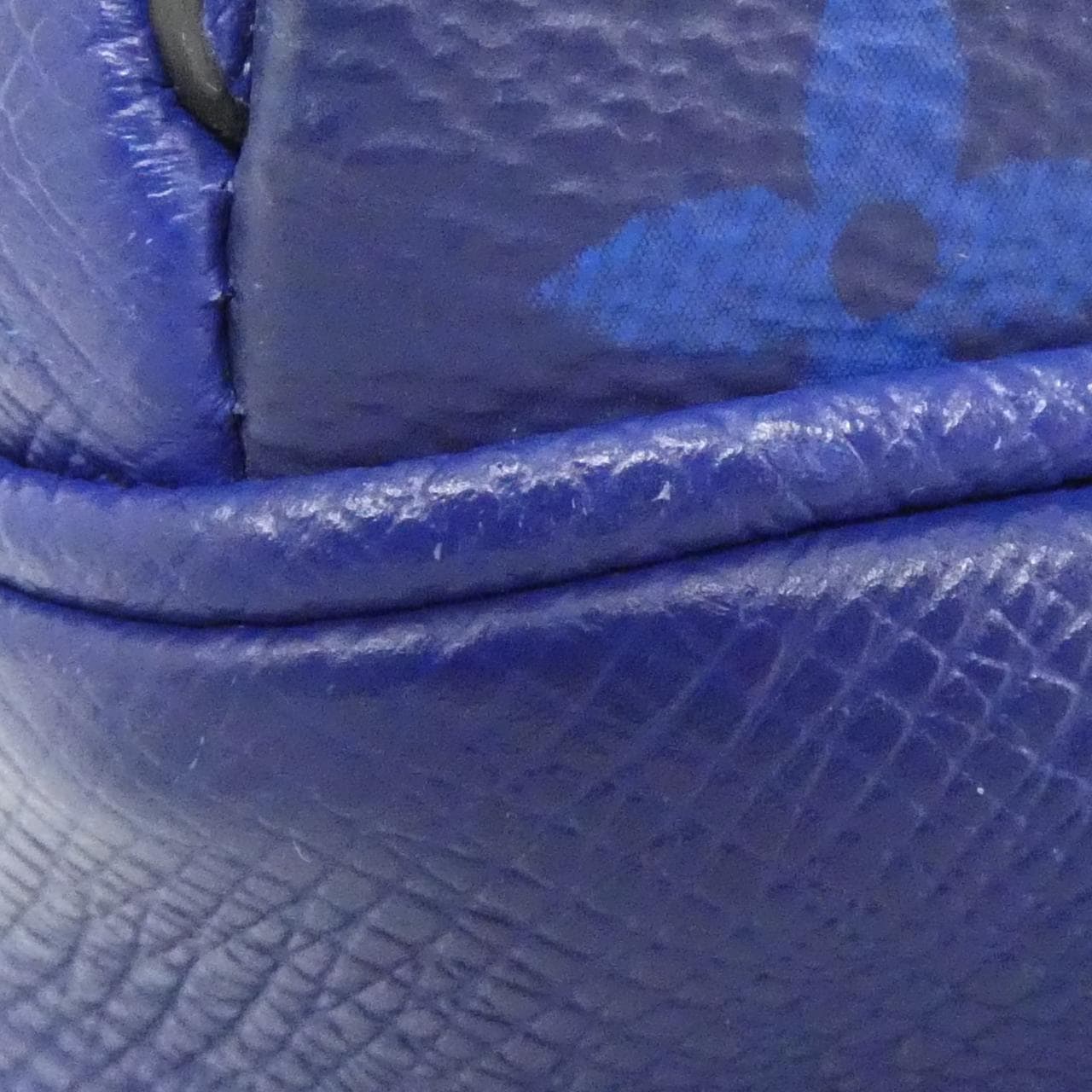 ルイヴィトン タイガ ラマ アウトドア メッセンジャー PM M30242 ショルダーバッグ