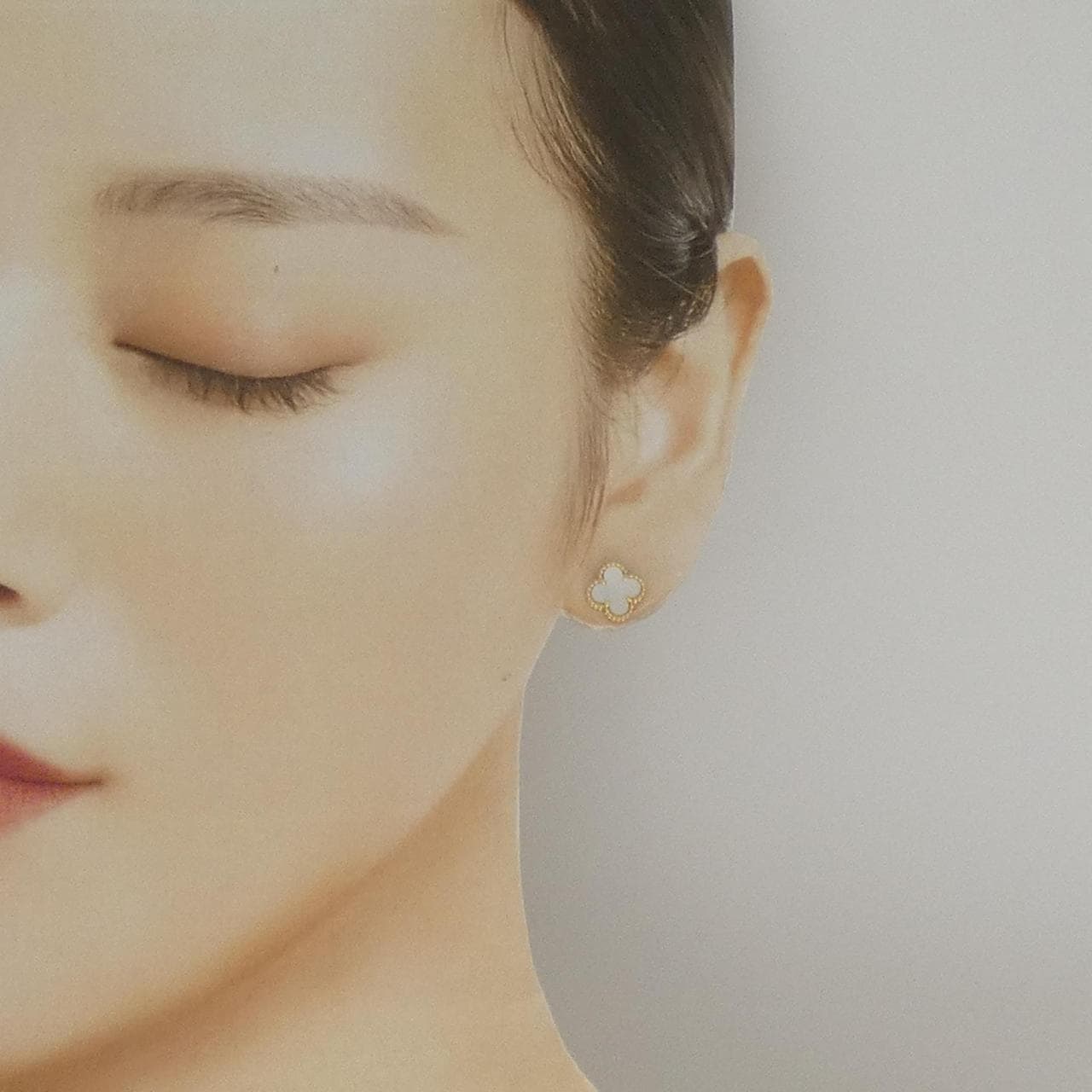 ヴァンクリーフ&アーペル スウィートアルハンブラ ピアス