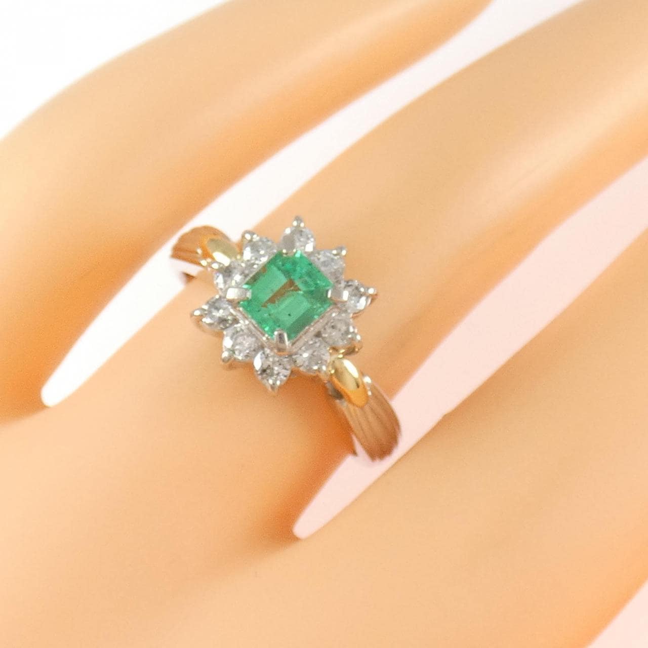 K18YG/PT900 エメラルド リング 0.46CT