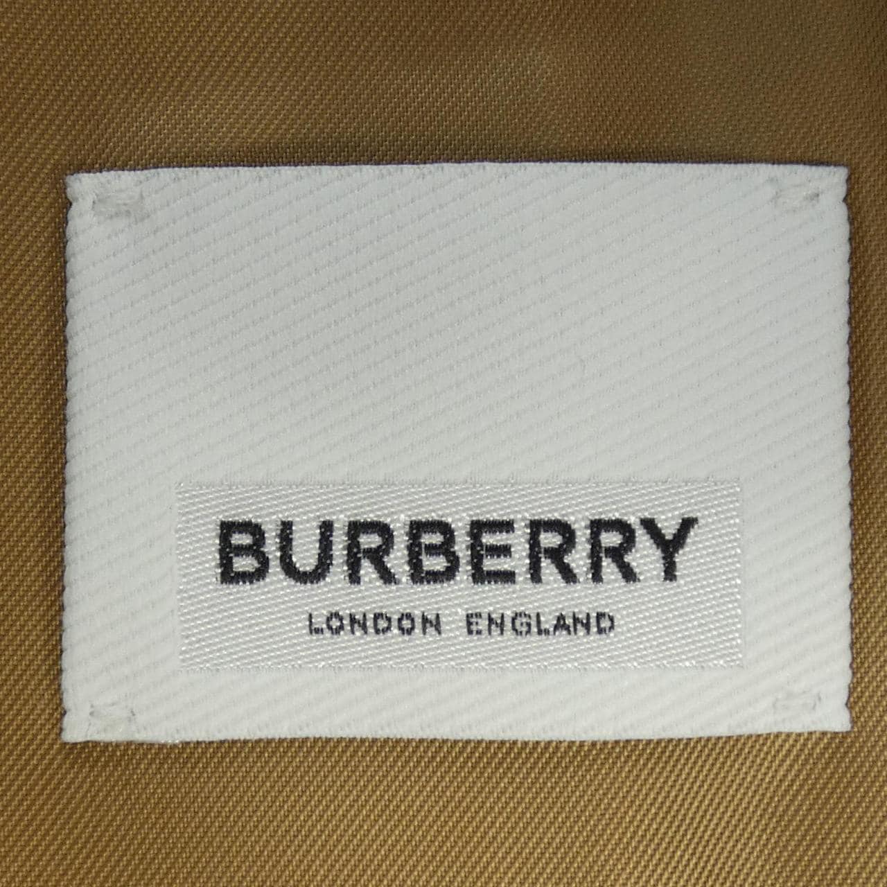 BURBERRY巴寶莉風衣