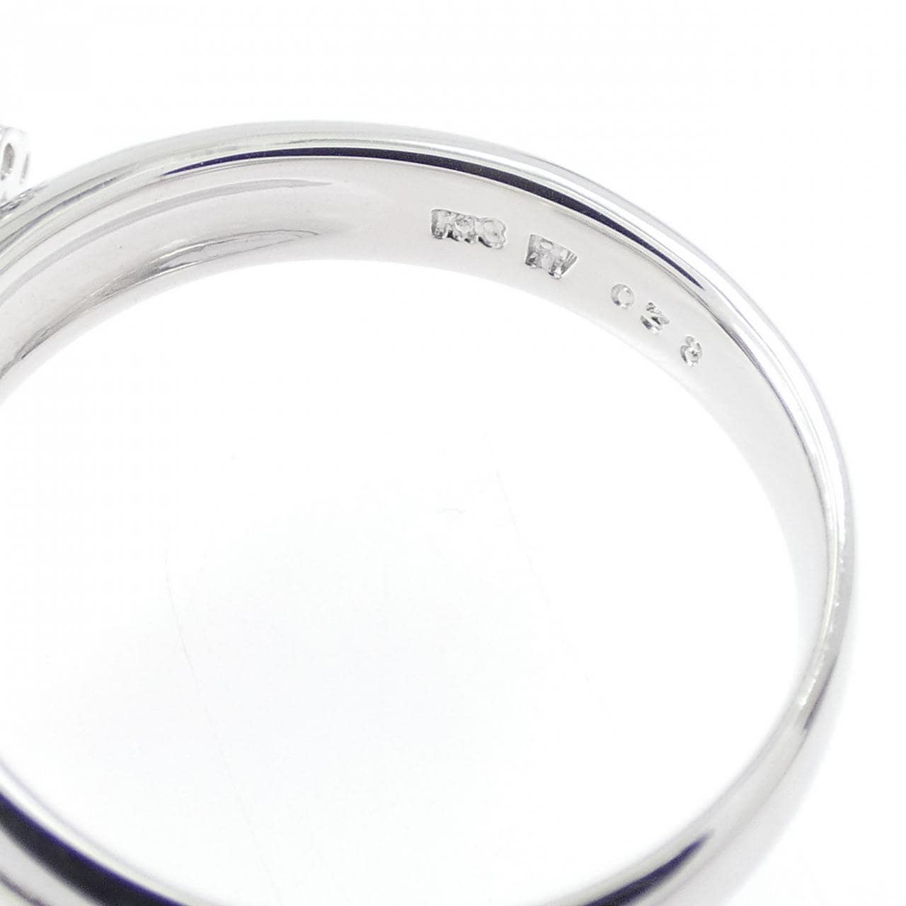 ポンテヴェキオ ビー ダイヤモンド リング 0.38CT