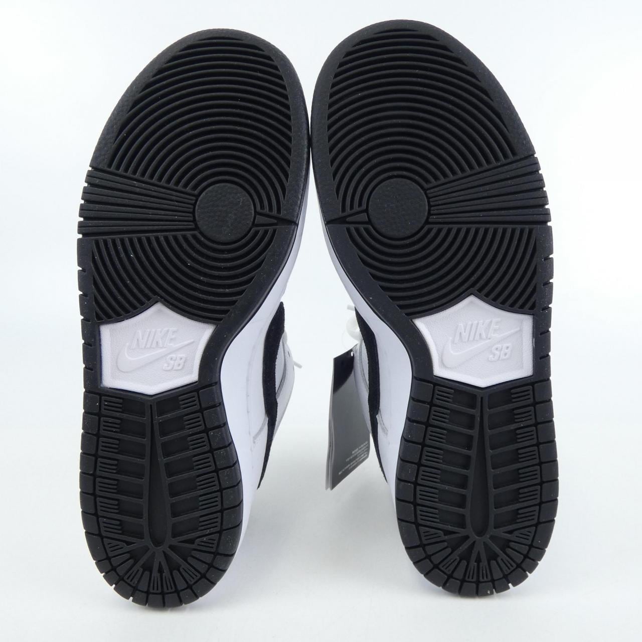 ナイキ NIKE スニーカー