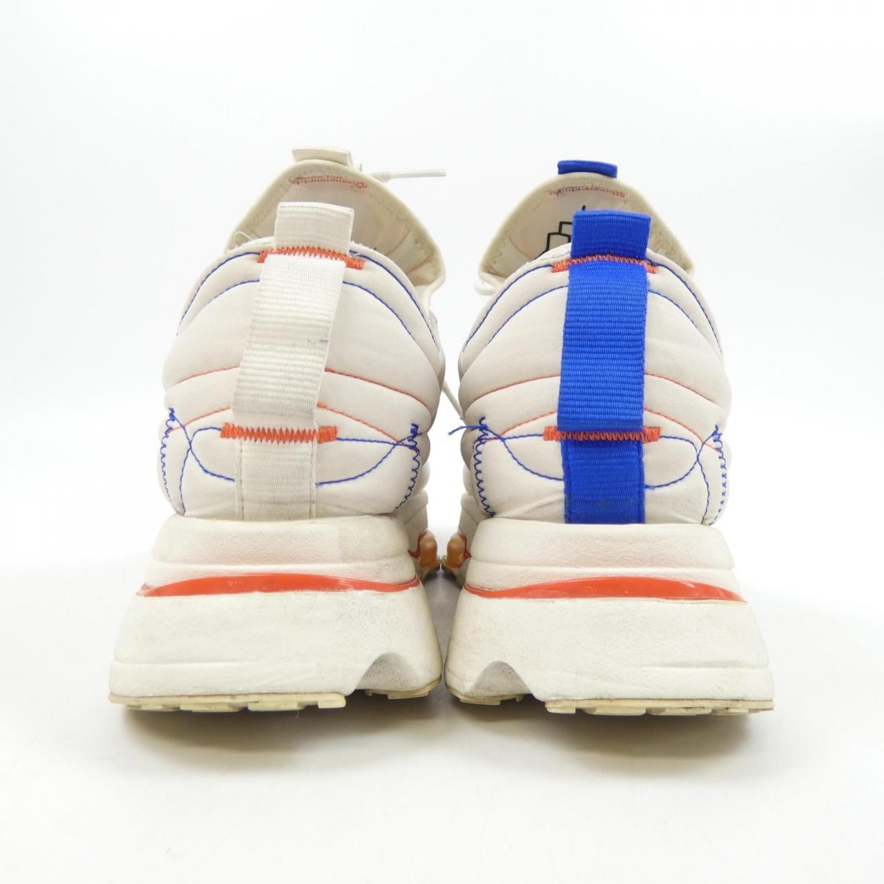 ナイキ NIKE スニーカー