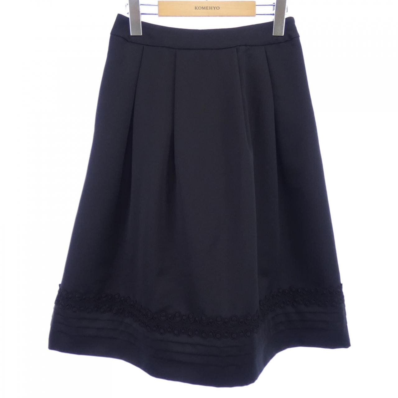 トゥービーシック TO BE CHIC スカート