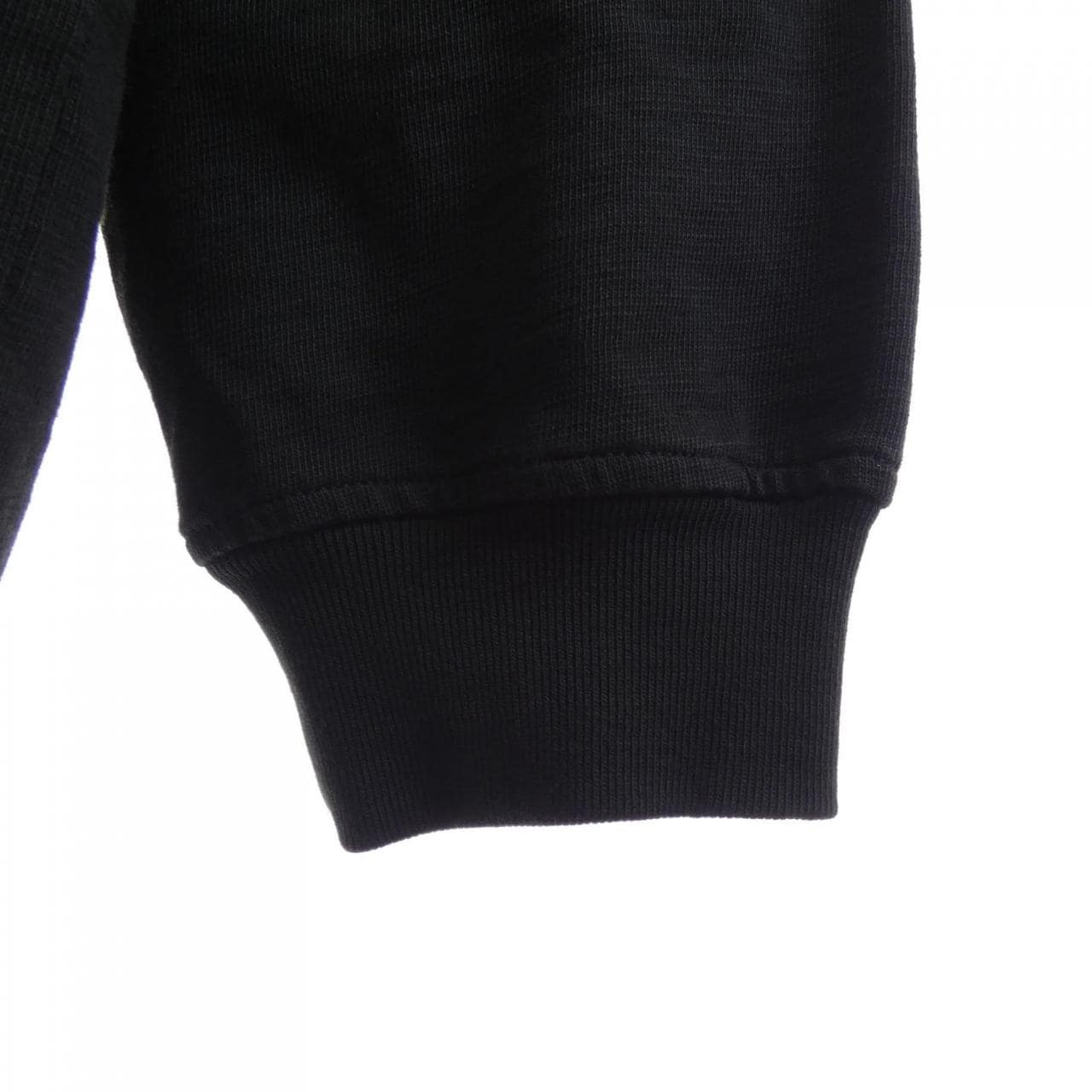 シュプリーム SUPREME OLD ENGLISH トップス