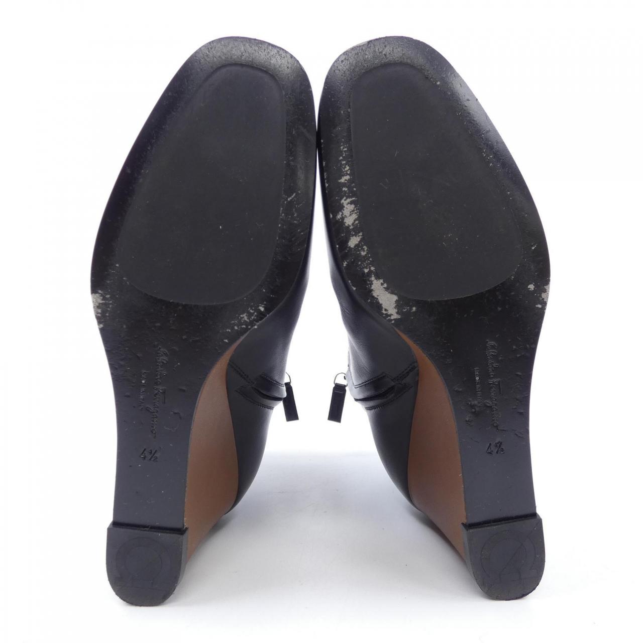 サルヴァトーレフェラガモ SALVATORE FERRAGAMO ブーツ