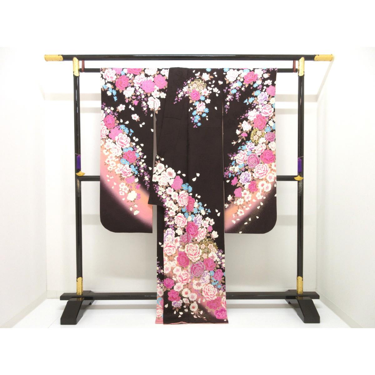 振袖　友禅金彩加工　刺繍入りボカシ染　ラインストーン入り