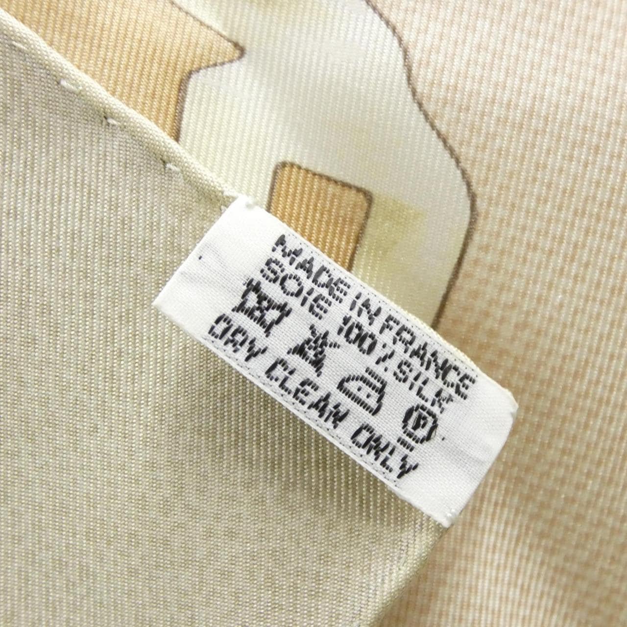 エルメス PROJETS CARRES AU CRAYON カレ スカーフ