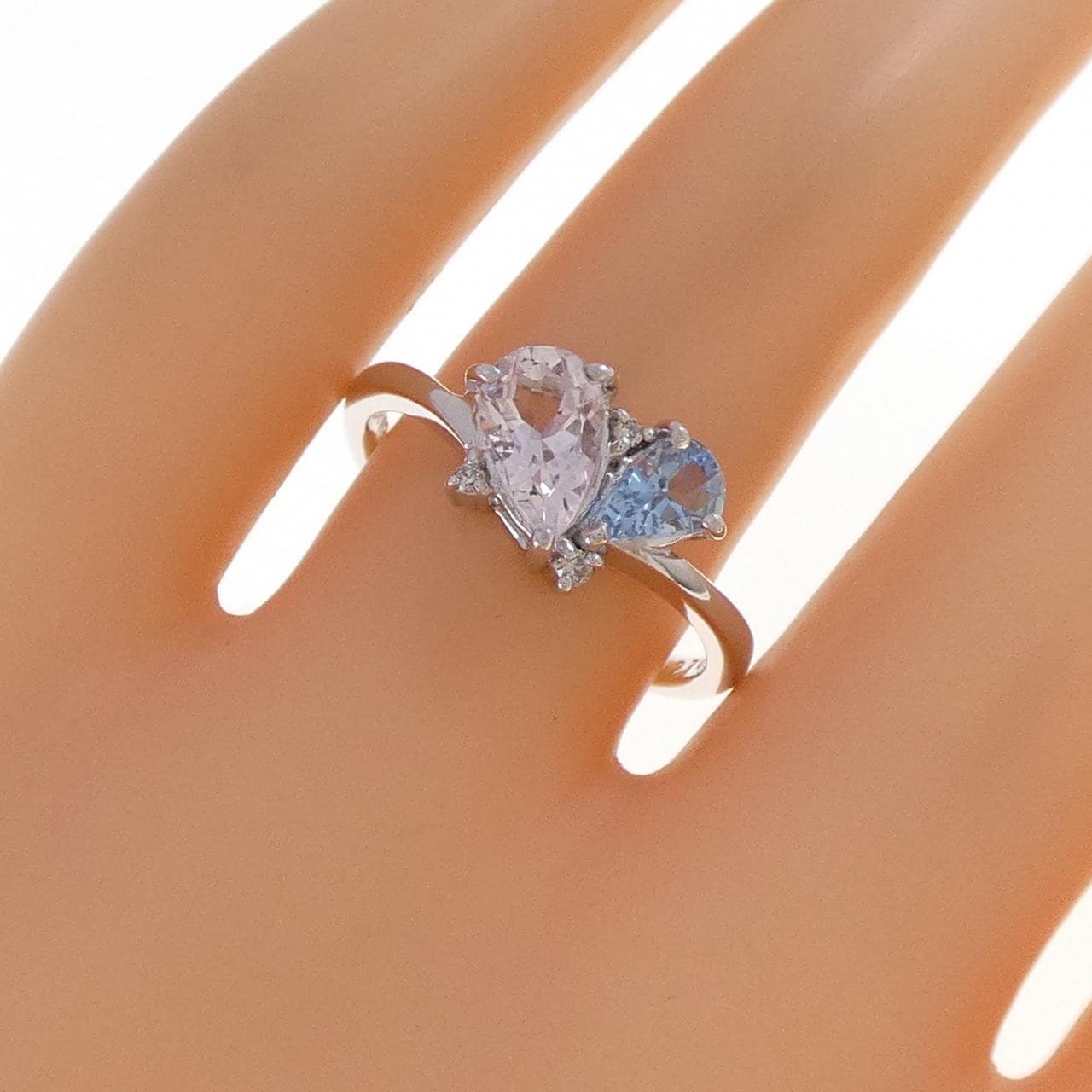 K18WG カラーストーン リング