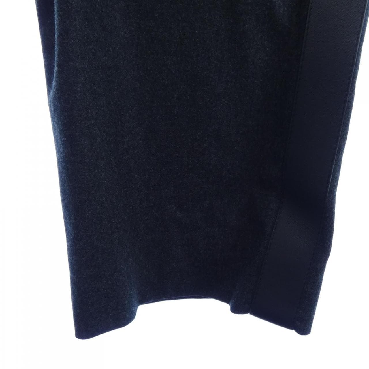 ロエベ LOEWE H526Y04WG5 パンツ