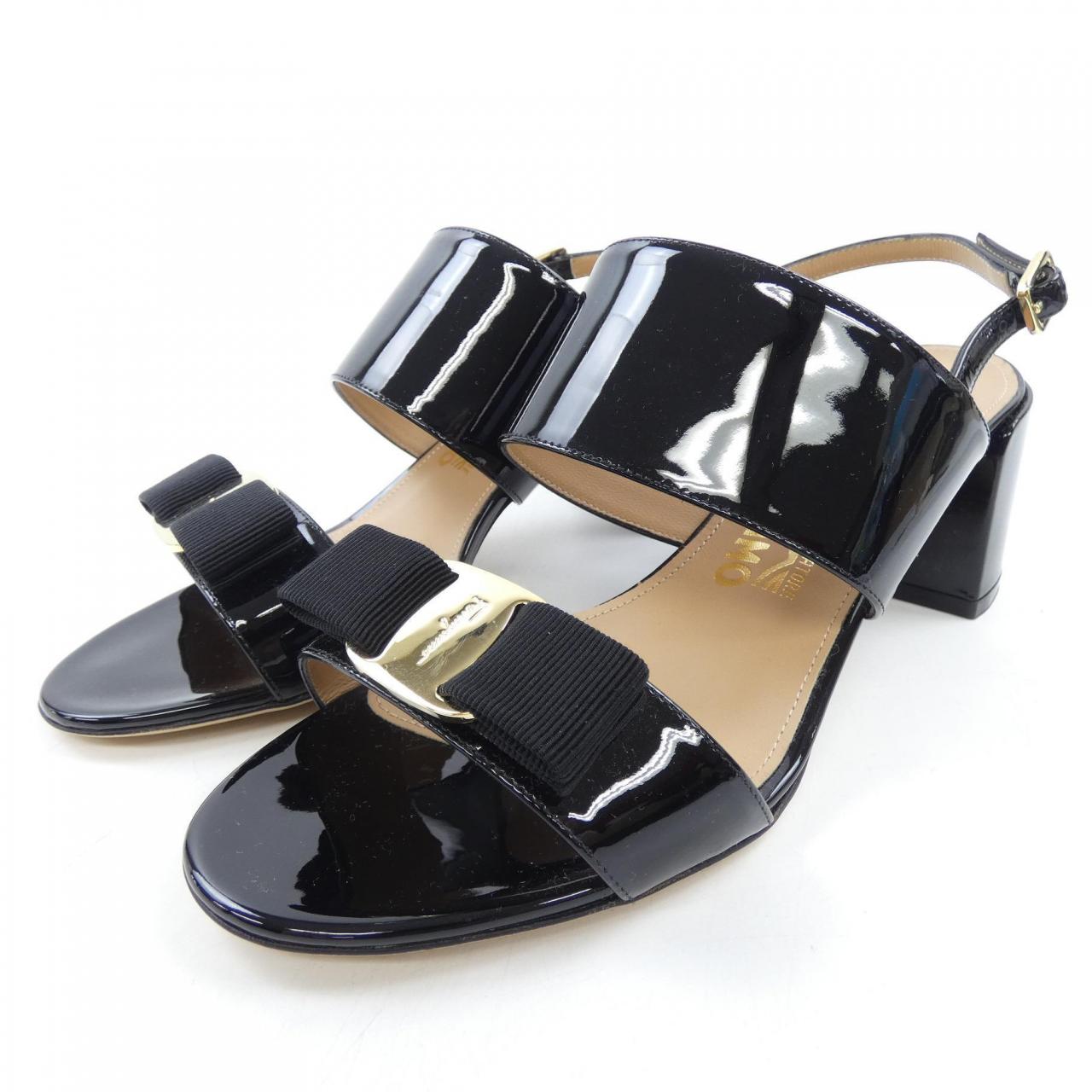 サルヴァトーレフェラガモ SALVATORE FERRAGAMO サンダル