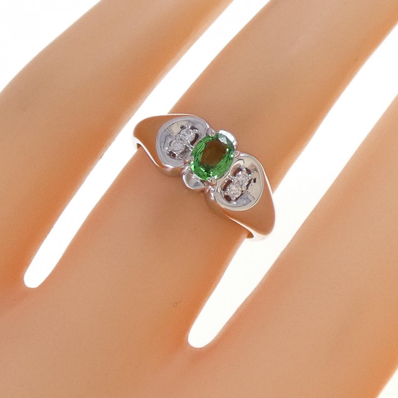 PT900 グリーンガーネット リング 0.28CT