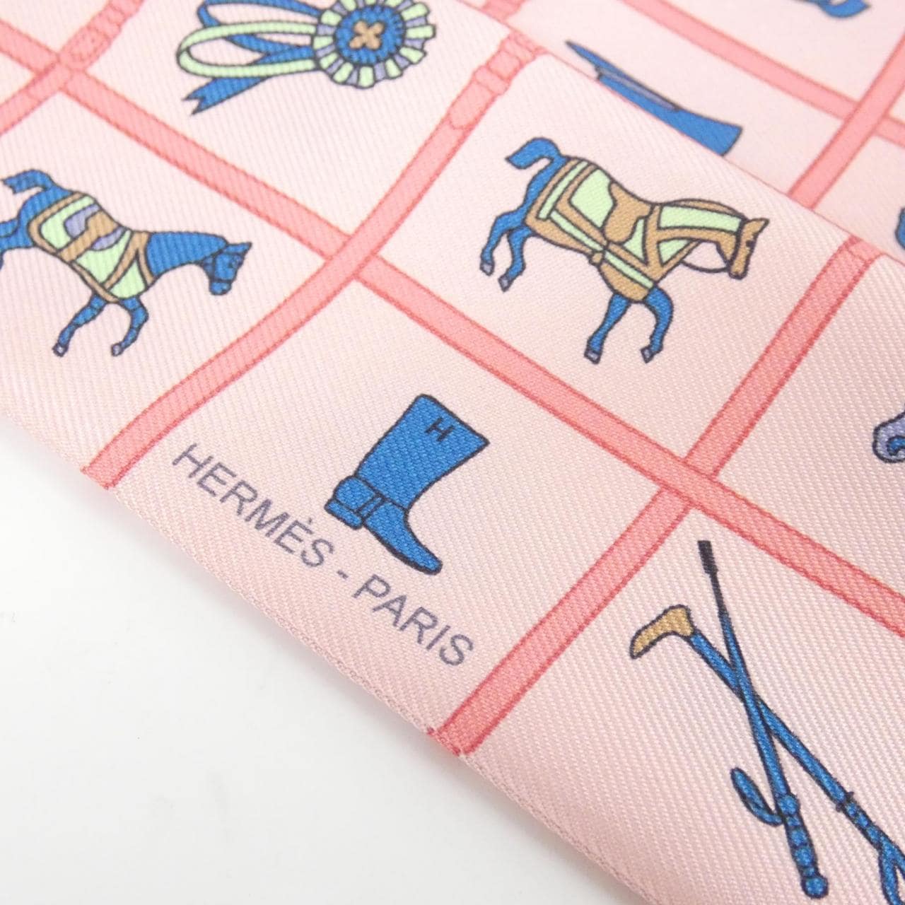 エルメス COUVERTURES ET TENUES ツイリー 061356S スカーフ