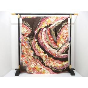 振袖　友禅金彩加工　刺繍入り