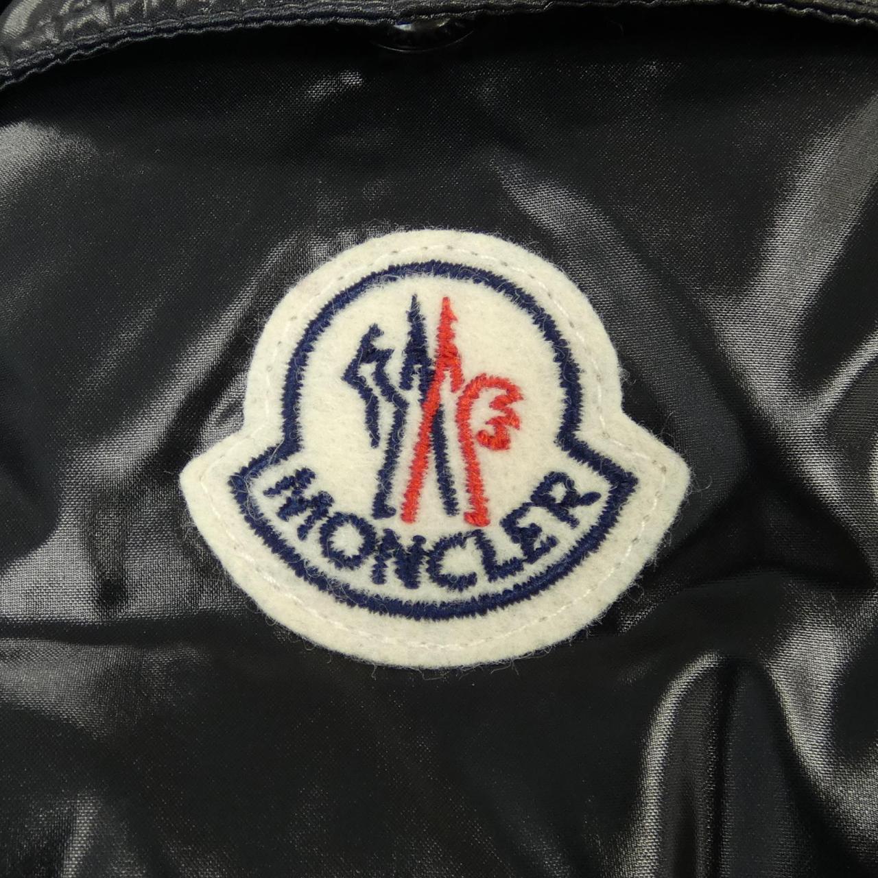 モンクレール MONCLER ダウンジャケット