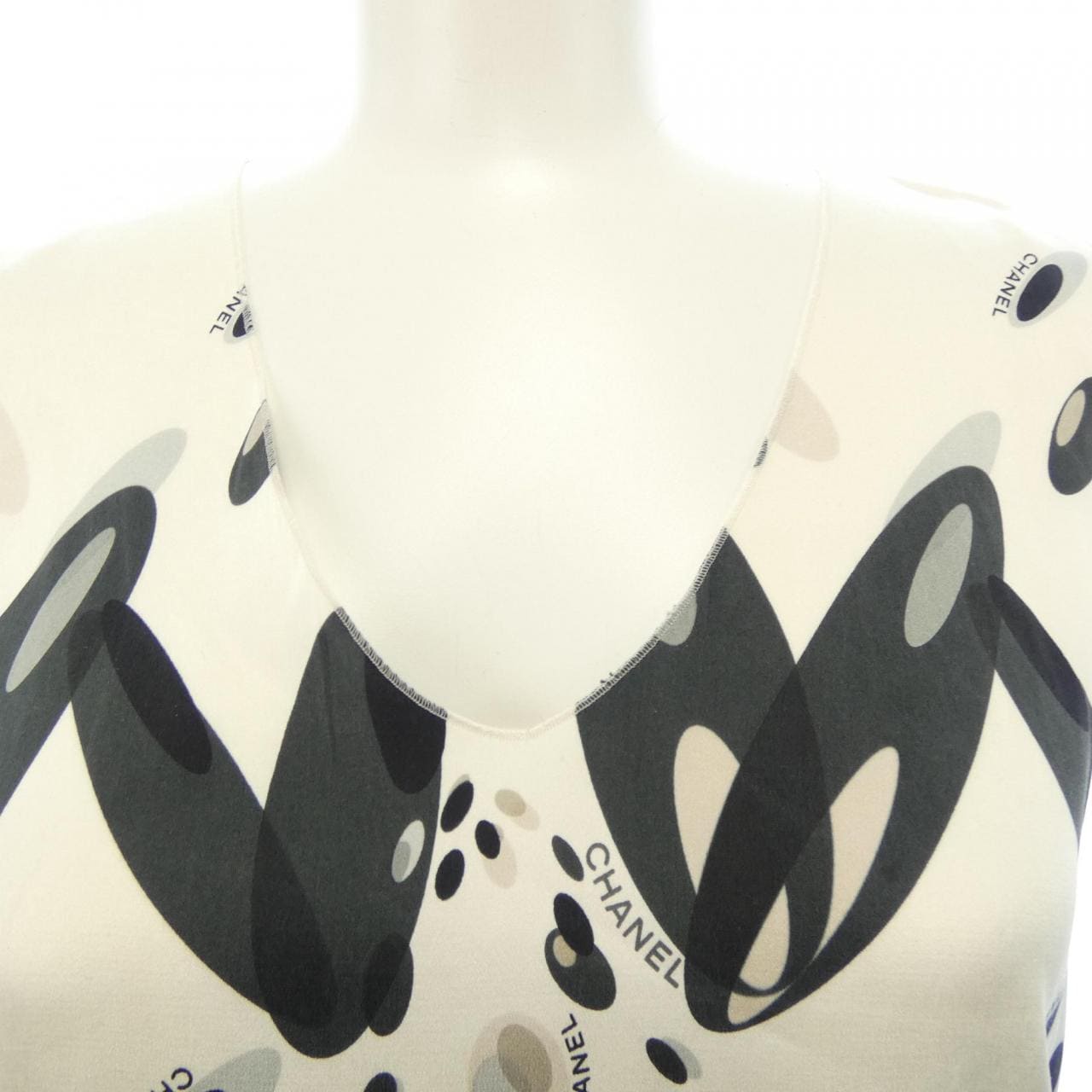 【ヴィンテージ】シャネル CHANEL P25544V16049 05P トップス