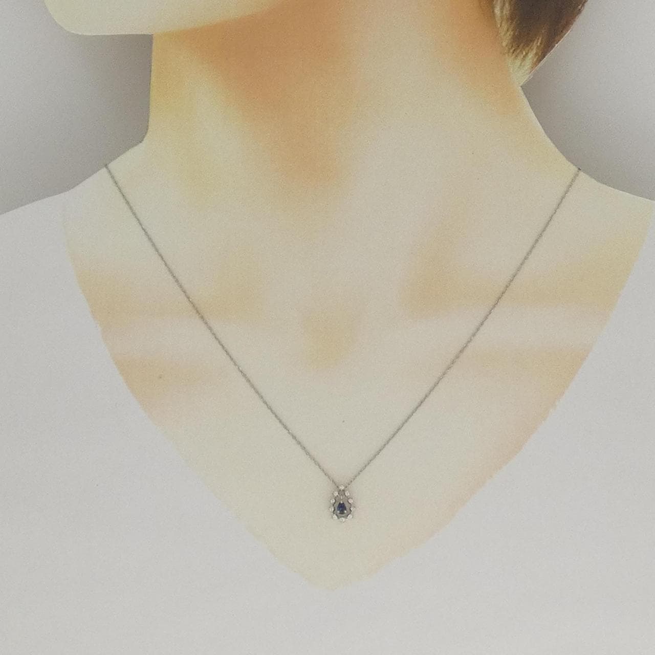 4゜C サファイヤ ネックレス